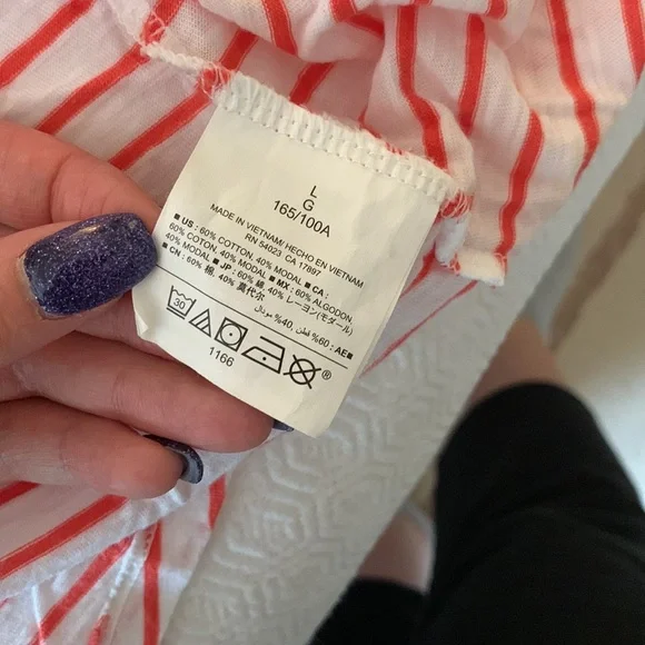 Striped Old Navy T-Shirt - Picture 5 of 6